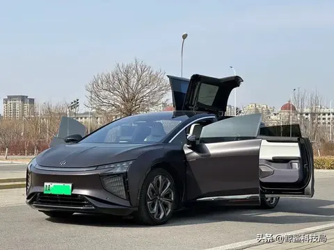 第一批电车车主扎心了!2026年这5个品牌,车商见了都摇头